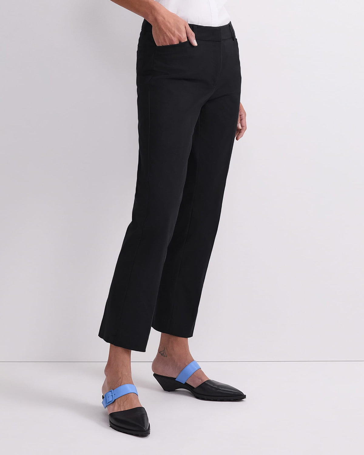 Evie Straight Capri